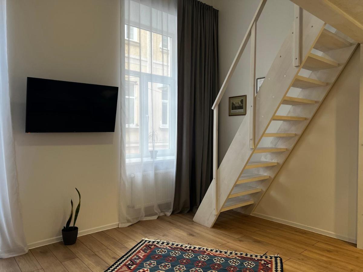 Apartment Lesya Kurbasa Lviv Buitenkant foto