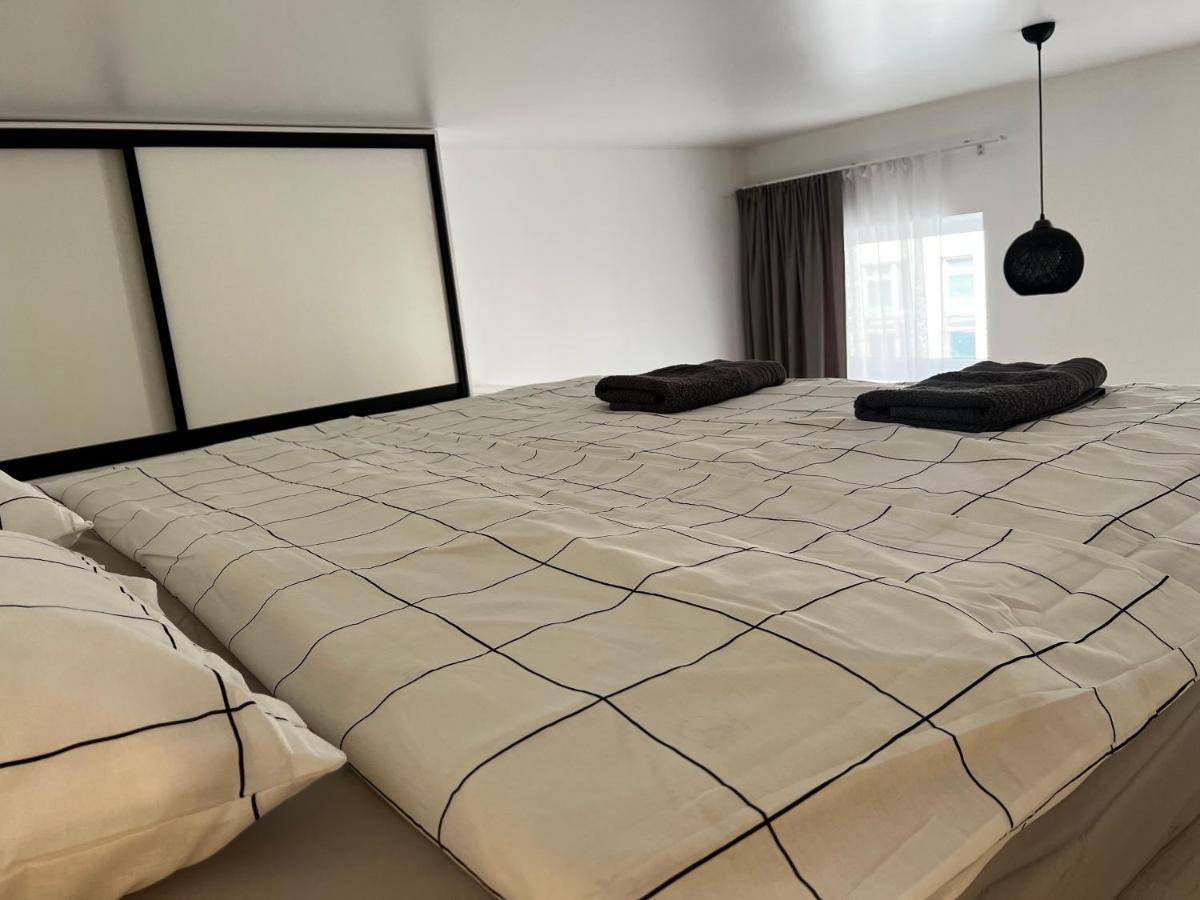 Apartment Lesya Kurbasa Lviv Buitenkant foto