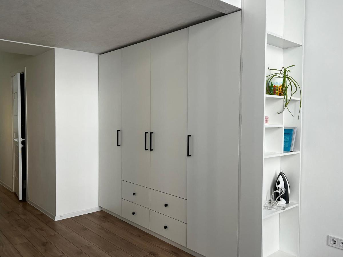 Apartment Lesya Kurbasa Lviv Buitenkant foto