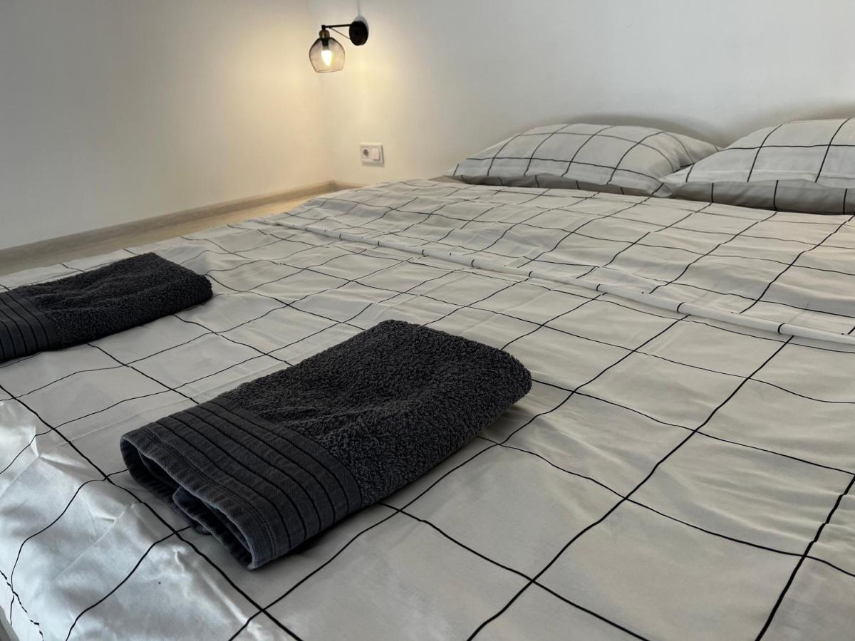 Apartment Lesya Kurbasa Lviv Buitenkant foto