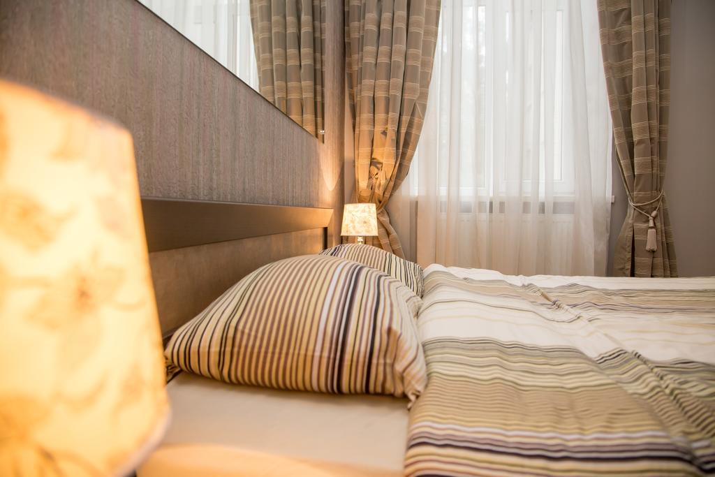 Apartment Lesya Kurbasa Lviv Buitenkant foto